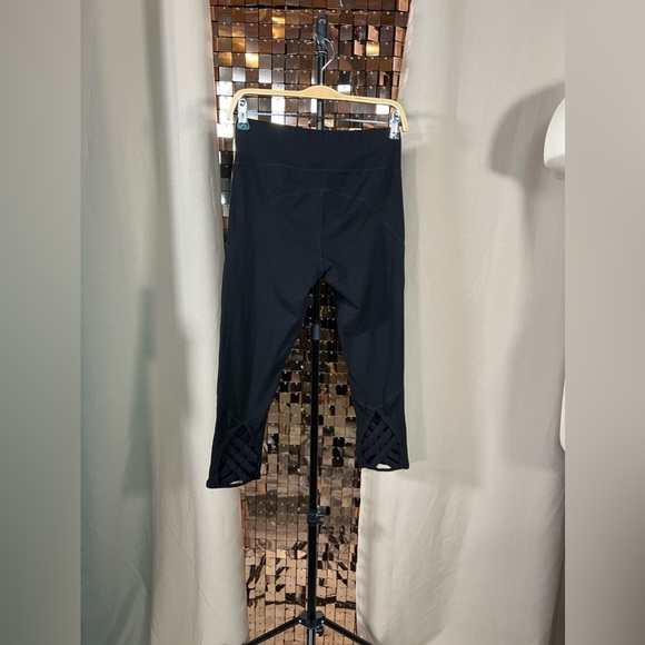 ACX Leggings size Small with Cross Details - black - Picture 3 of 3